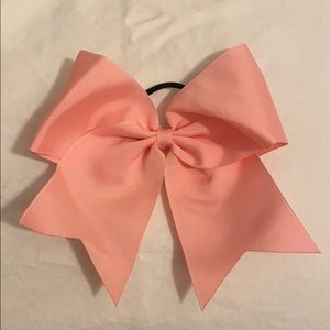 Cheer bow